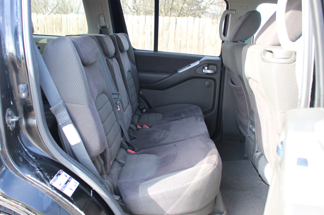 Nissan Pathfinder S 4WD 2010