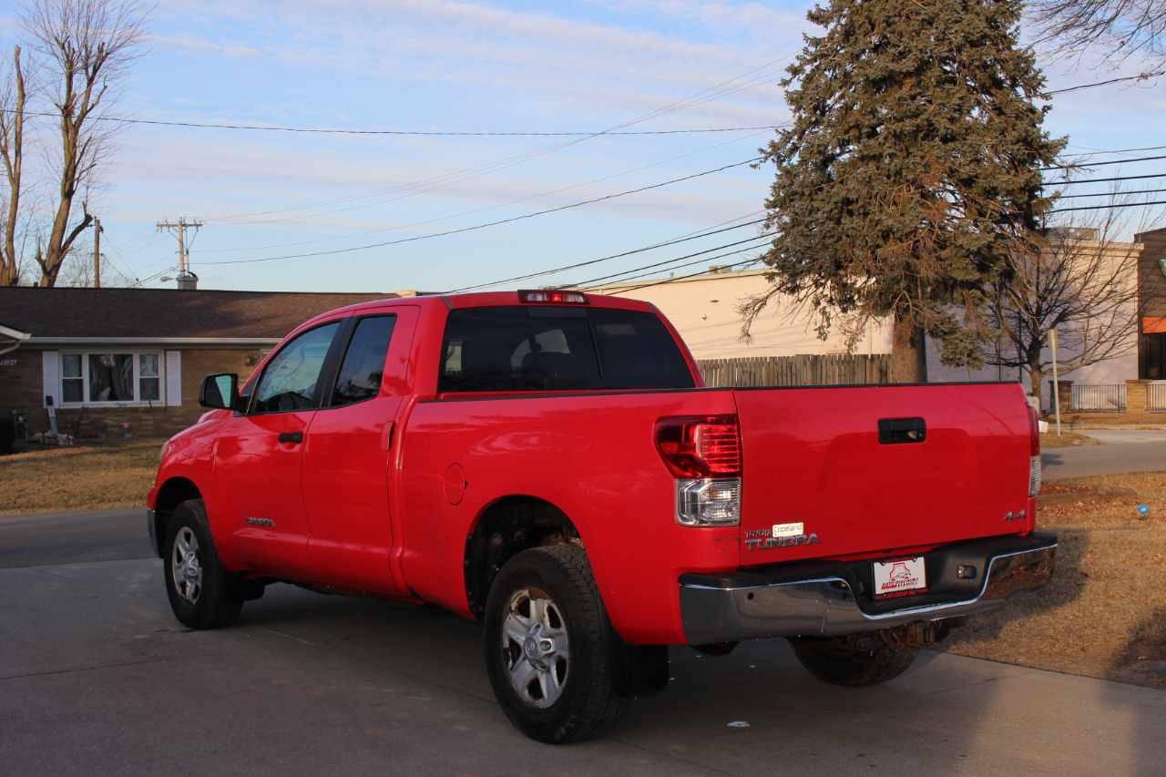 Toyota Tundra Tundra-Grade Double Cab 4.6L 4WD 2011