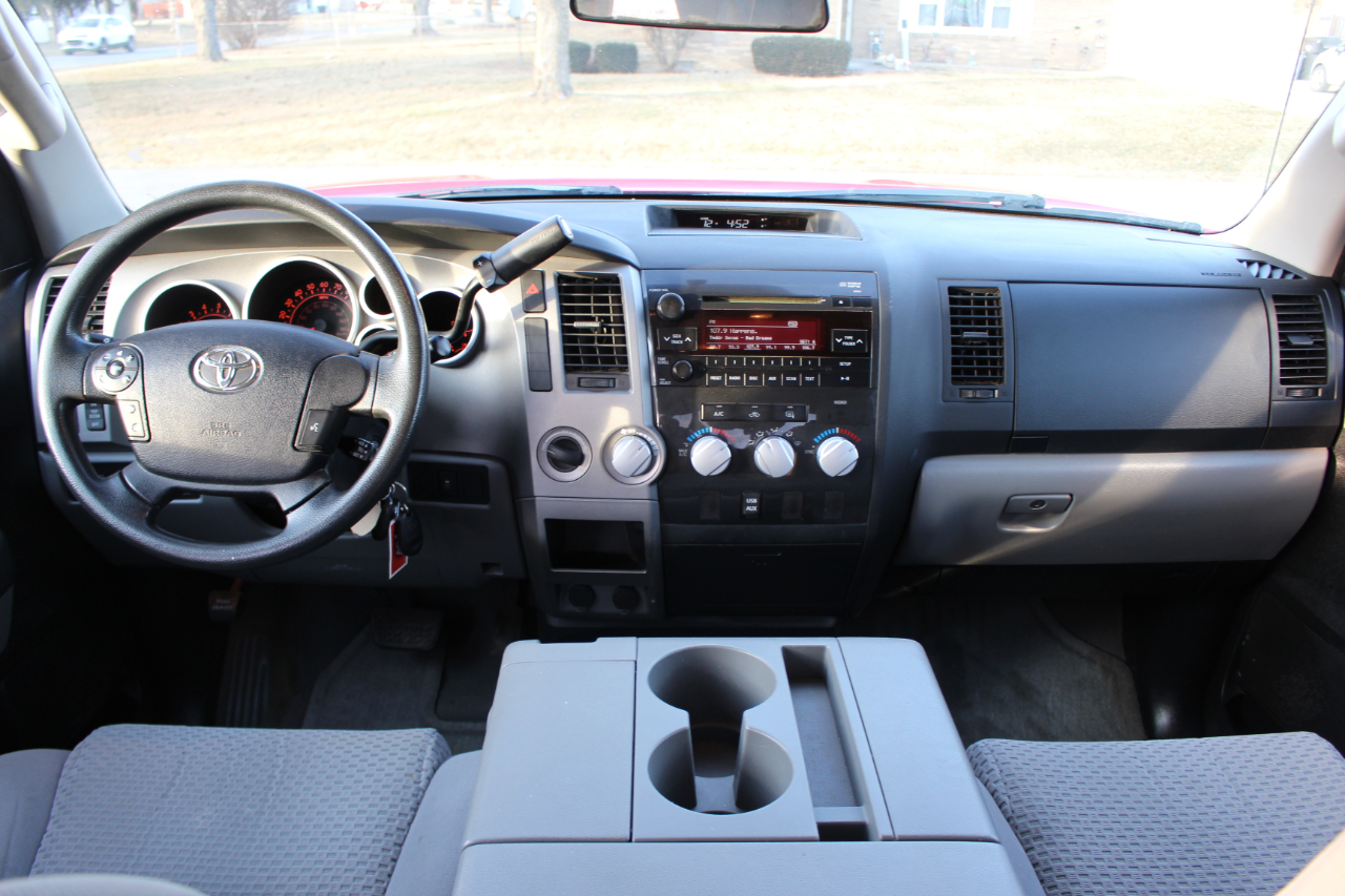 Toyota Tundra Tundra-Grade Double Cab 4.6L 4WD 2011