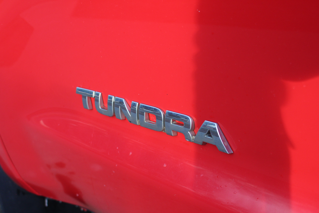 Toyota Tundra Tundra-Grade Double Cab 4.6L 4WD 2011