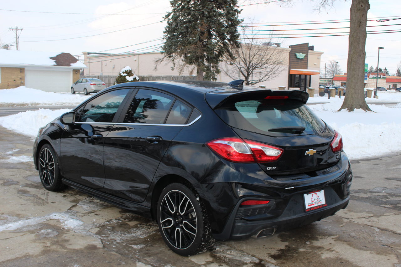 Chevrolet Cruze LT Auto Hatchback 2017