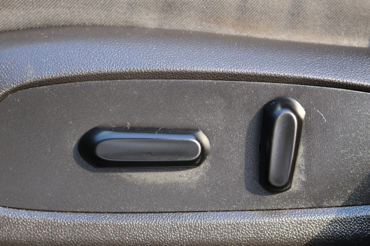 Chevrolet Cruze LT Auto Hatchback 2017