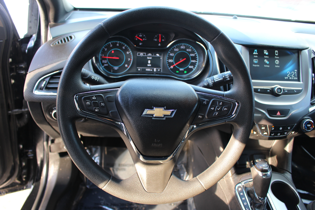 Chevrolet Cruze LT Auto Hatchback 2017