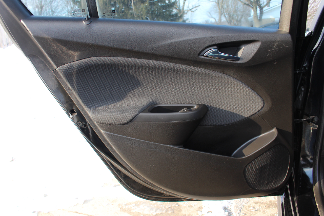 Chevrolet Cruze LT Auto Hatchback 2017