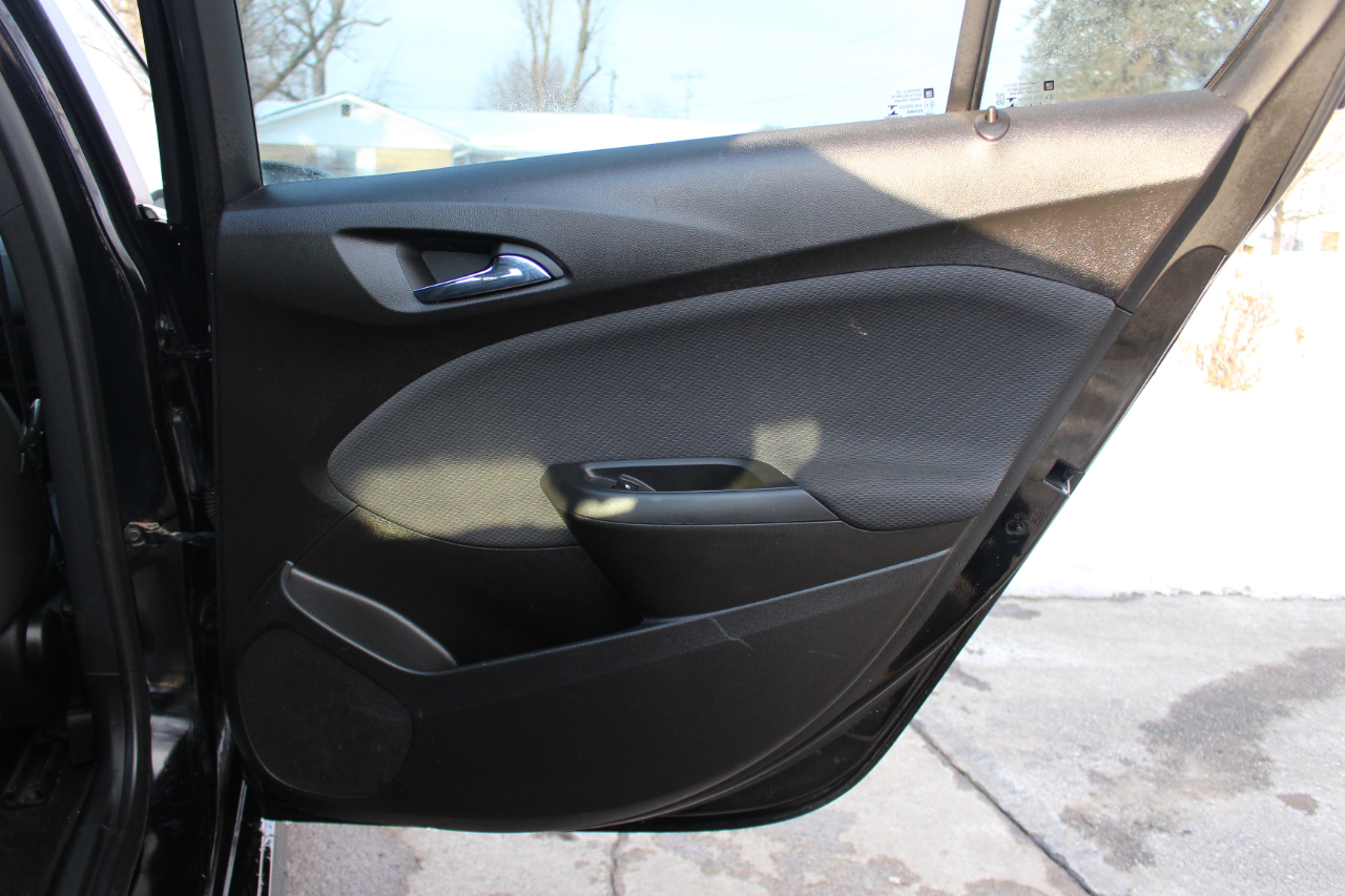 Chevrolet Cruze LT Auto Hatchback 2017