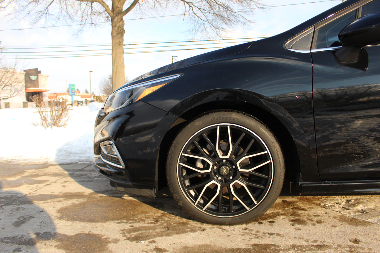 Chevrolet Cruze LT Auto Hatchback 2017