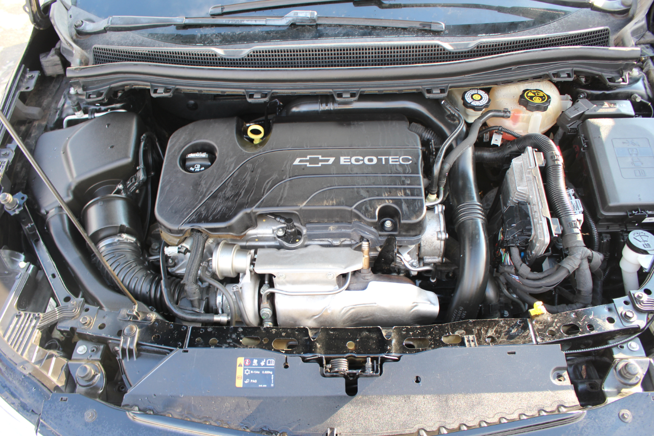 Chevrolet Cruze LT Auto Hatchback 2017