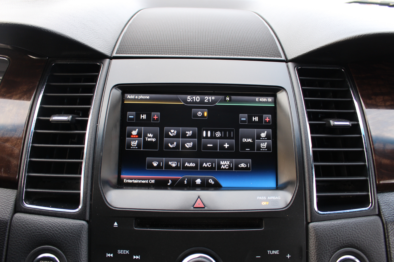 Ford Taurus Limited FWD 2014