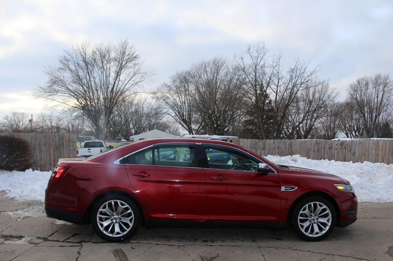 Ford Taurus Limited FWD 2014