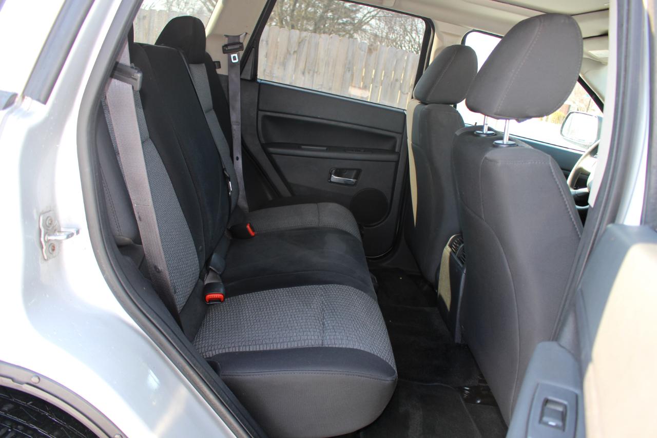 Jeep Grand Cherokee Laredo 4WD 2009