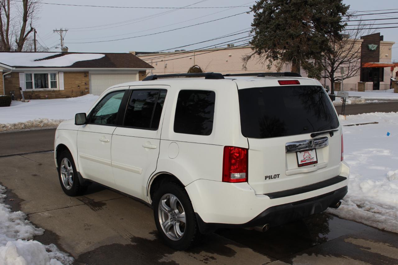 Honda Pilot EX-L 2WD 5-Spd AT with Navigation 2015