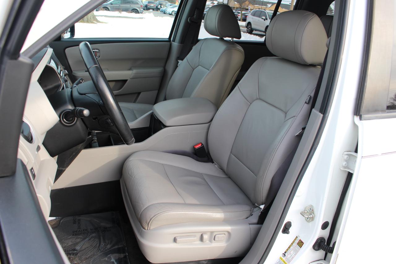 Honda Pilot EX-L 2WD 5-Spd AT with Navigation 2015