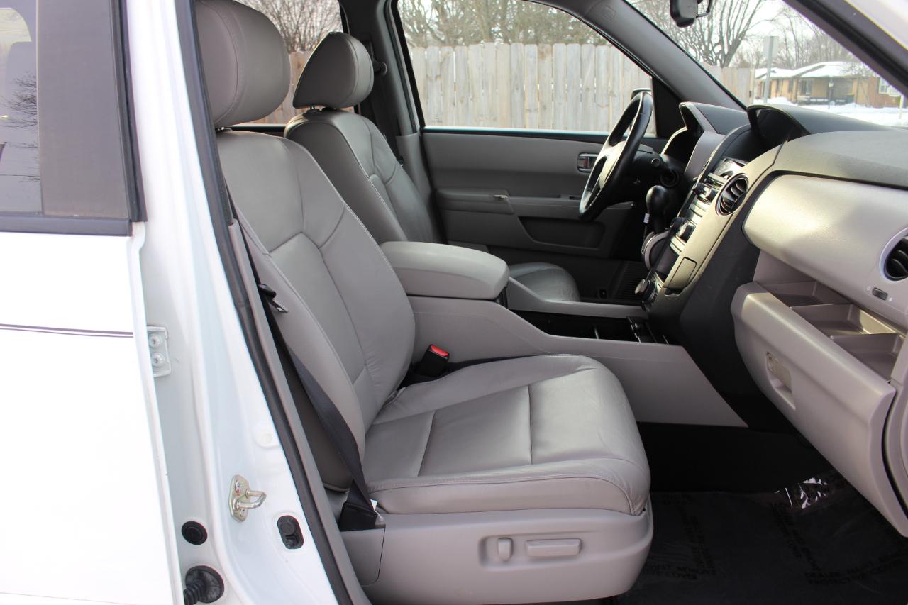 Honda Pilot EX-L 2WD 5-Spd AT with Navigation 2015