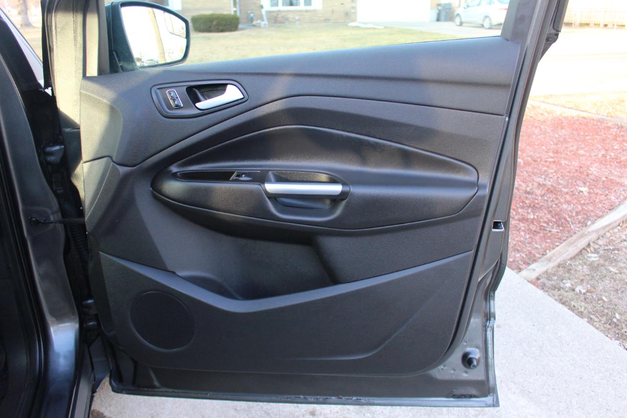 Ford Escape SE FWD 2016