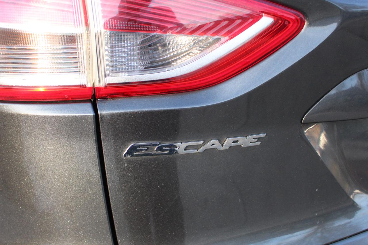 Ford Escape SE FWD 2016