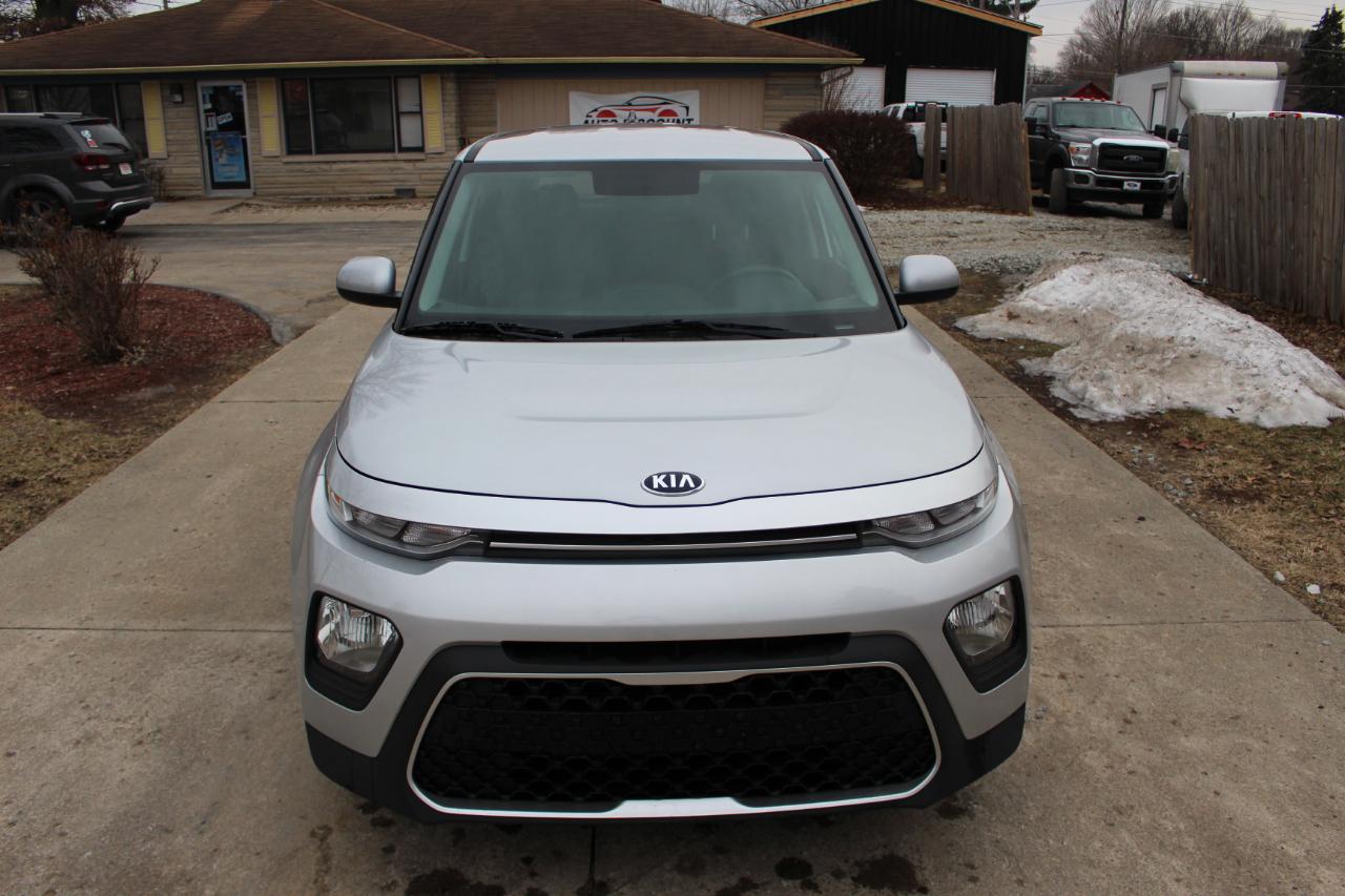 Kia Soul LX CVT 2021