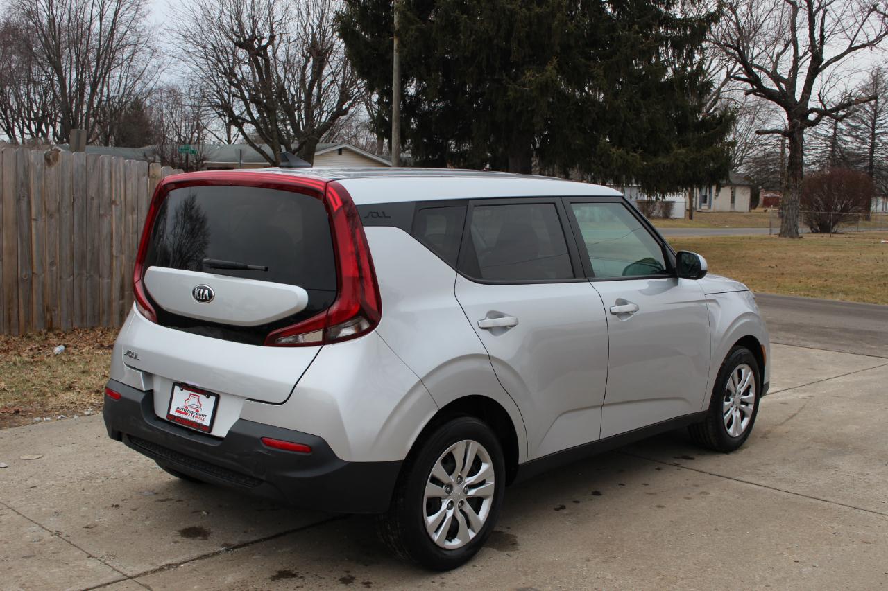 Kia Soul LX CVT 2021