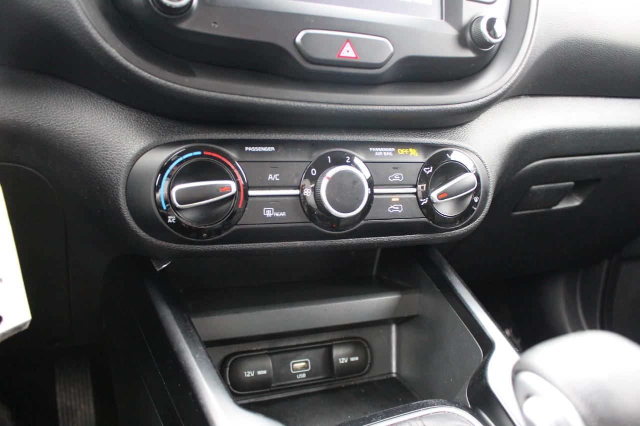 Kia Soul LX CVT 2021