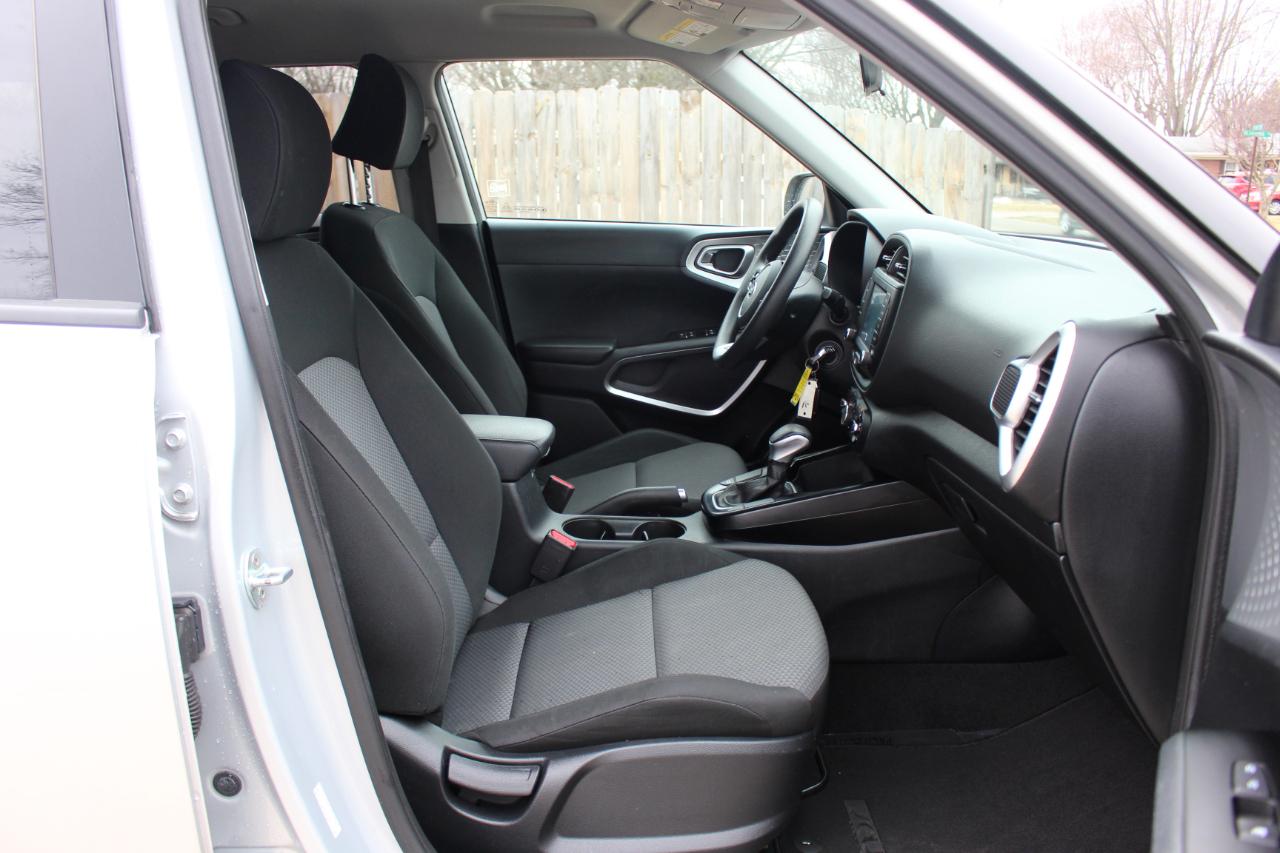 Kia Soul LX CVT 2021