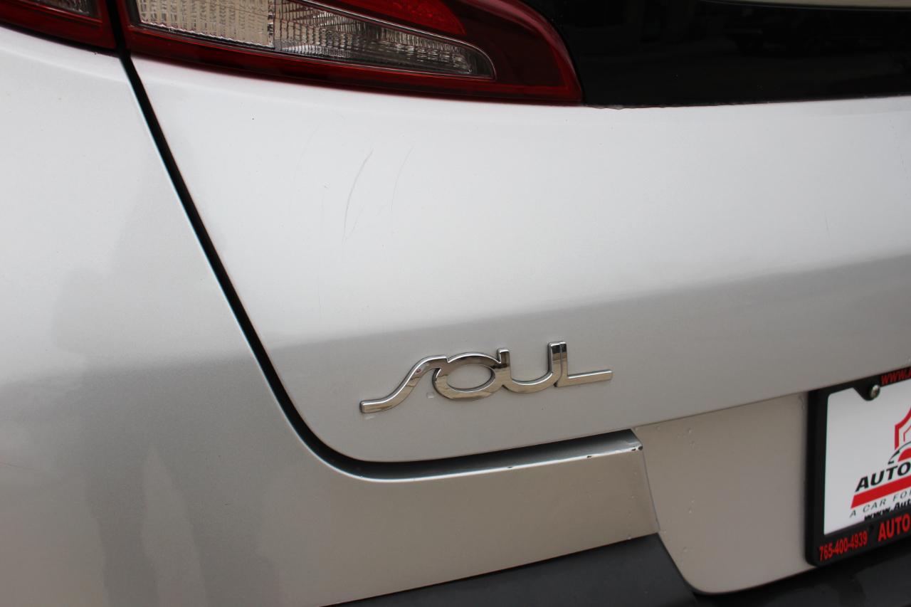 Kia Soul LX CVT 2021