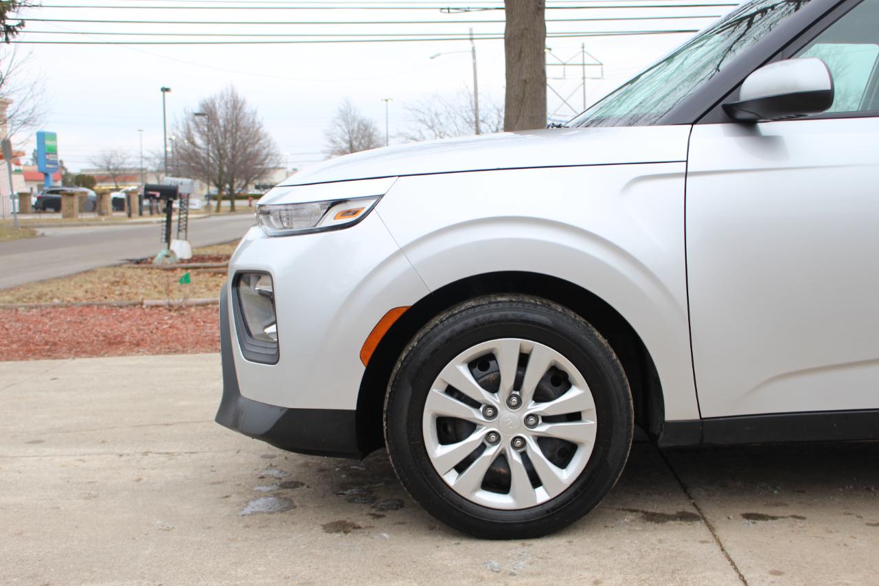 Kia Soul LX CVT 2021