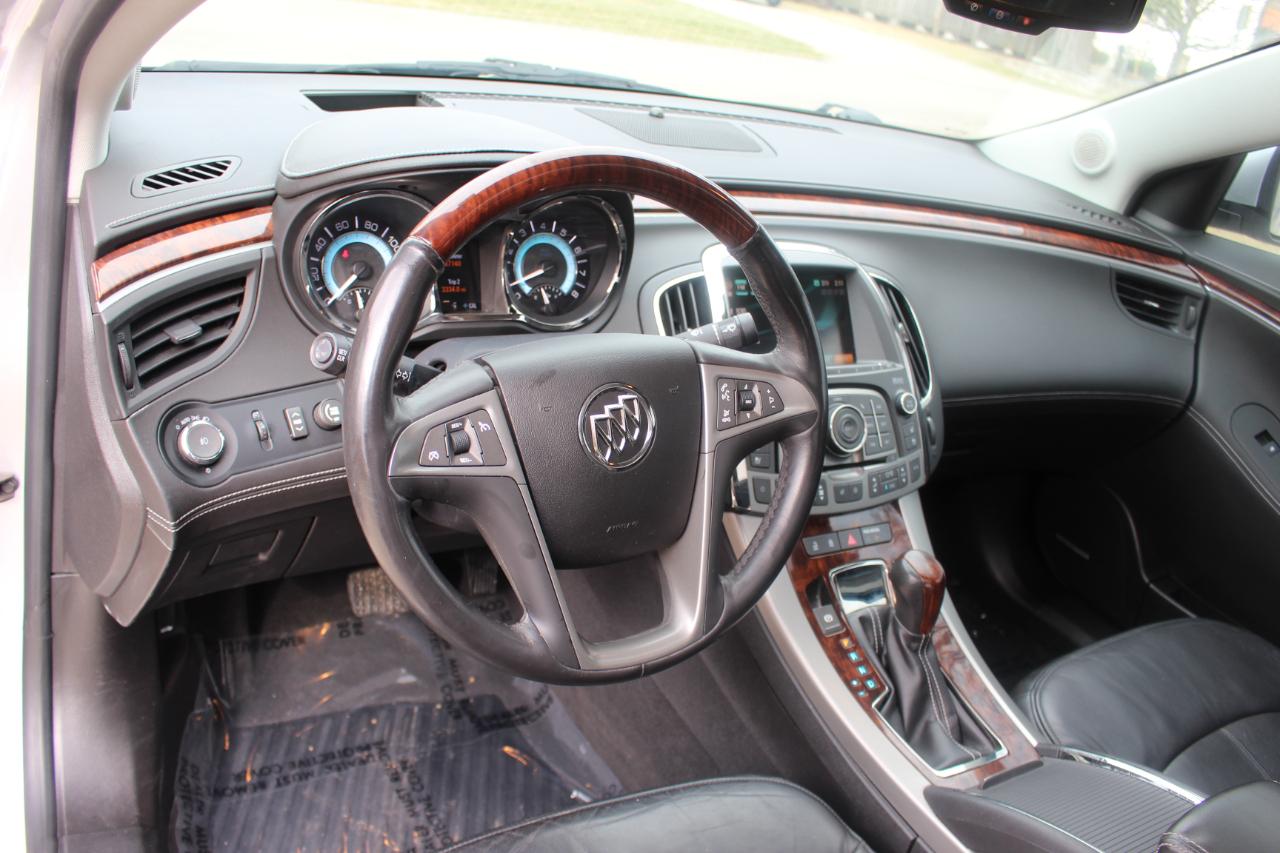 Buick LaCrosse CXS 2011