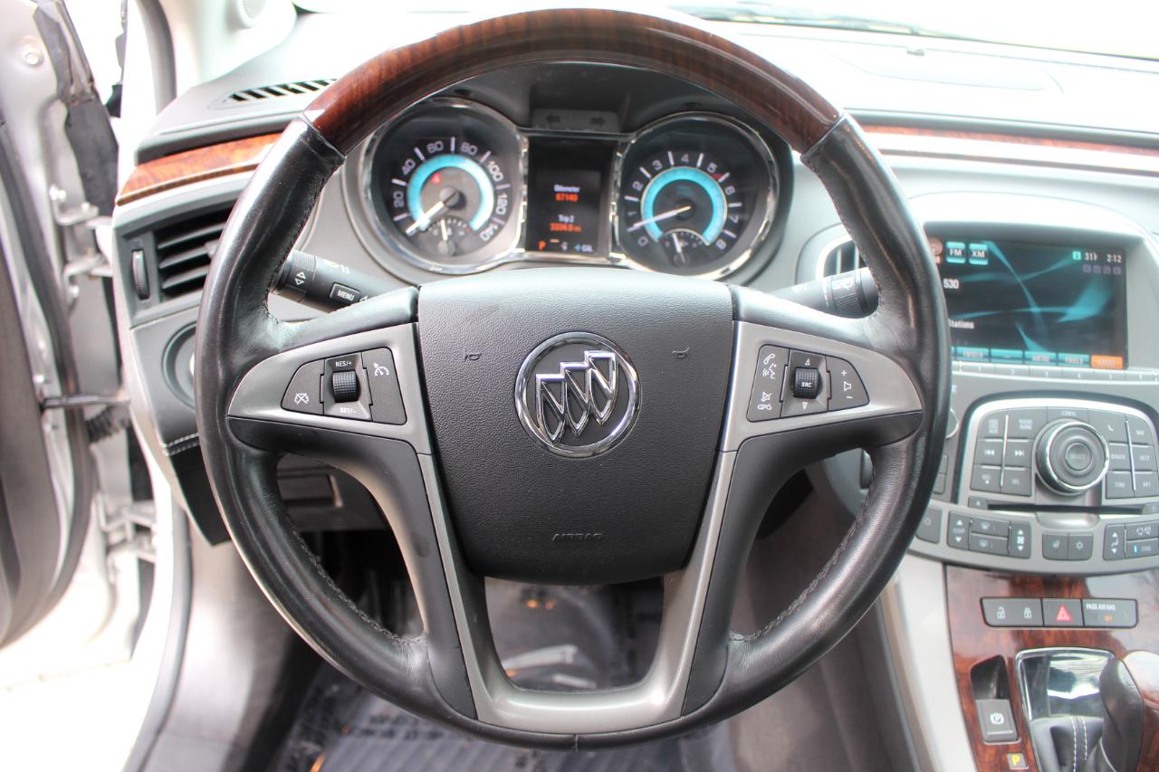 Buick LaCrosse CXS 2011