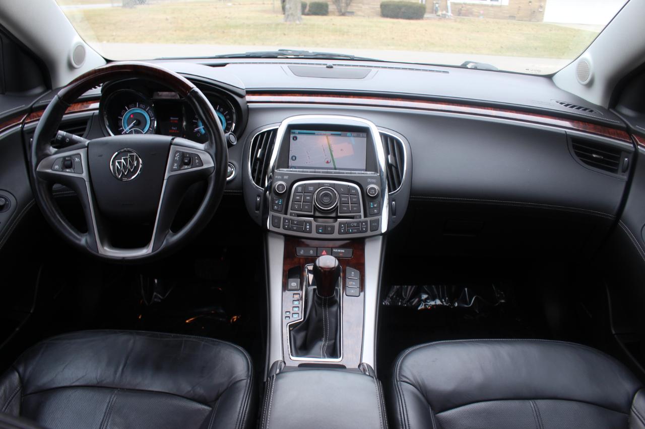 Buick LaCrosse CXS 2011