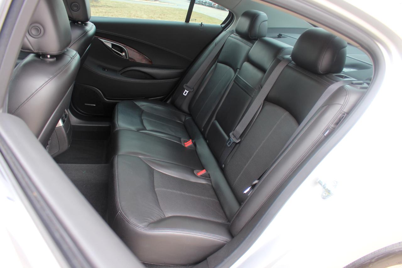 Buick LaCrosse CXS 2011