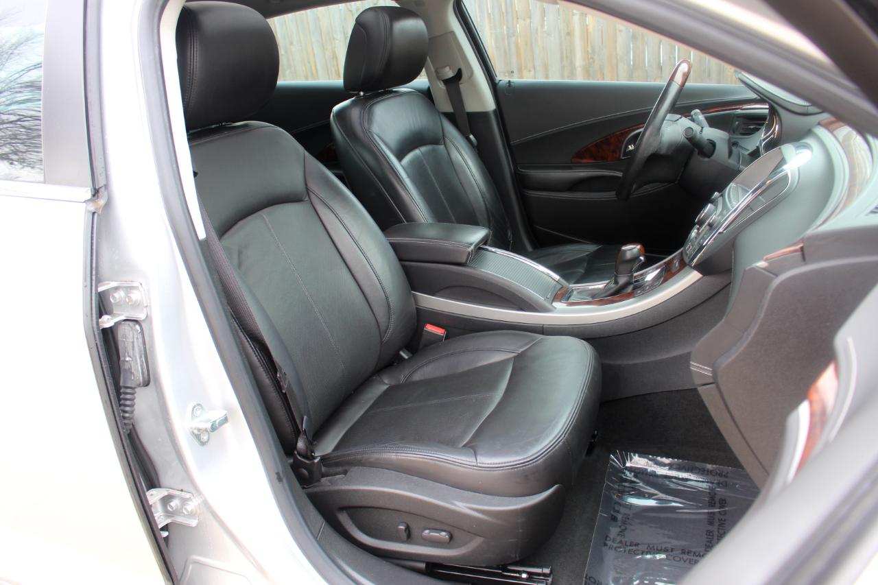 Buick LaCrosse CXS 2011