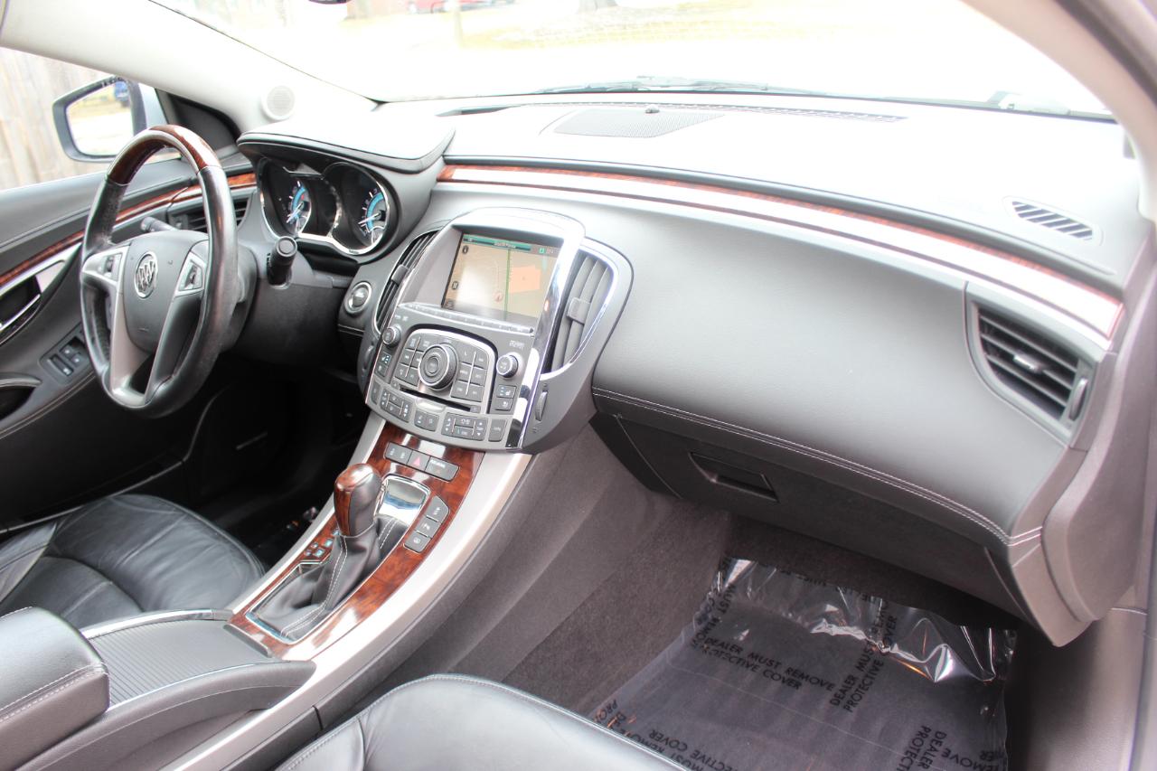 Buick LaCrosse CXS 2011