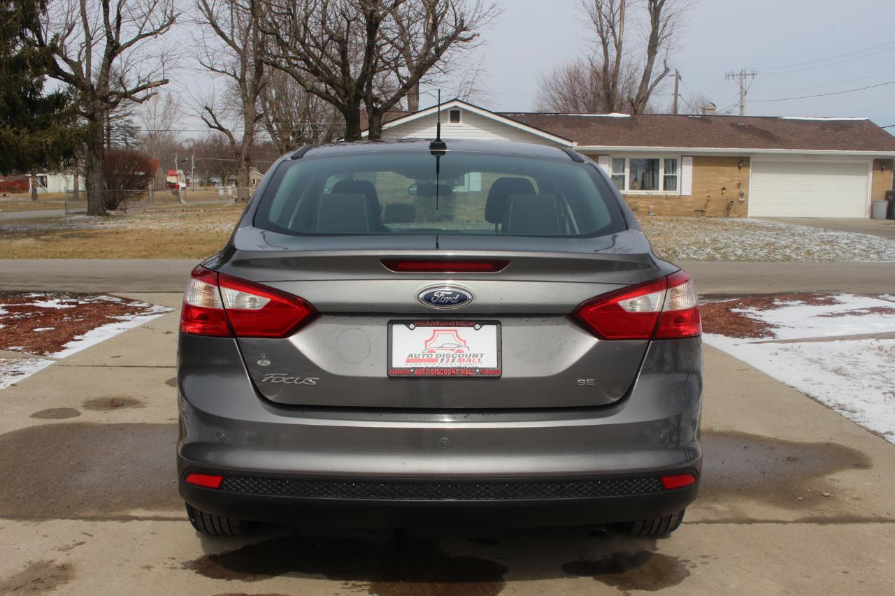 Ford Focus SE Sedan 2013