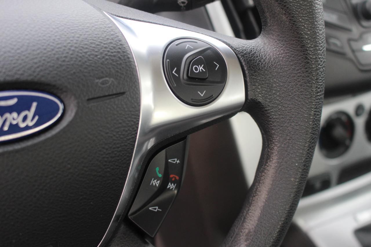 Ford Focus SE Sedan 2013