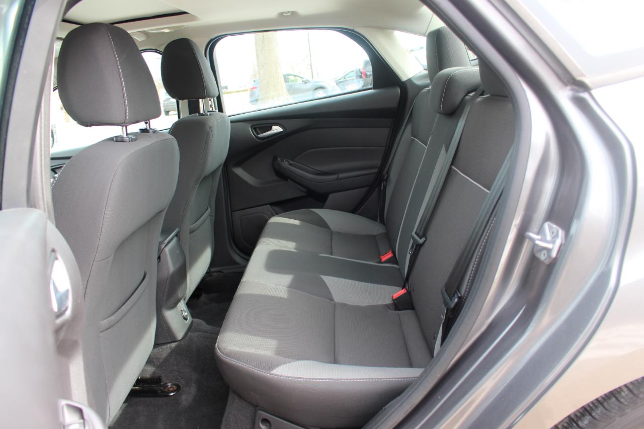 Ford Focus SE Sedan 2013