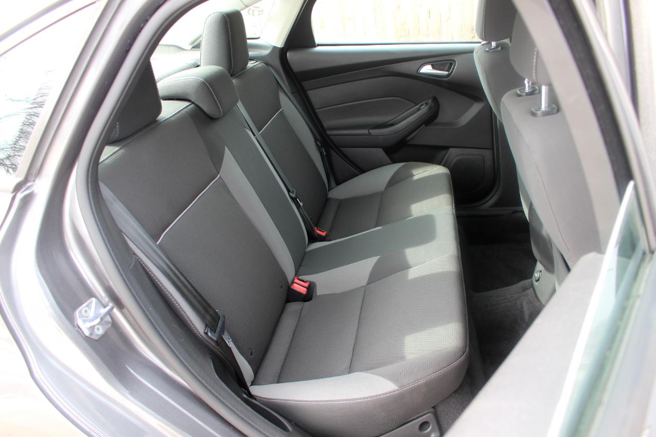 Ford Focus SE Sedan 2013