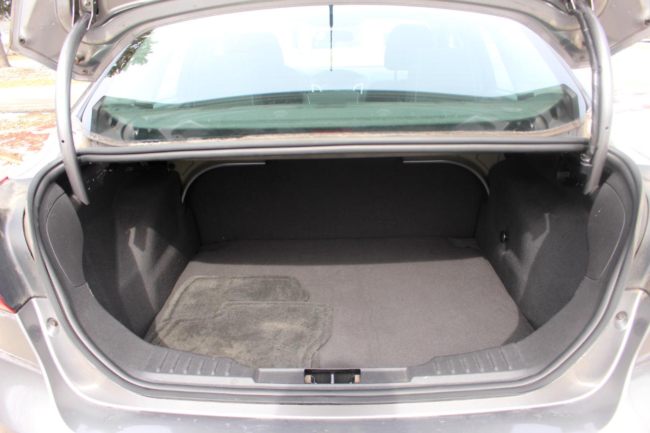 Ford Focus SE Sedan 2013