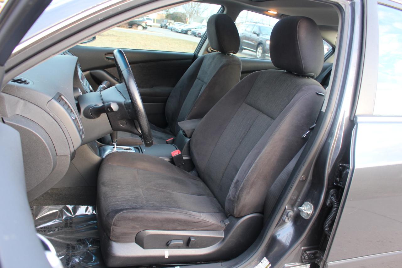 Nissan Altima 2.5 S 2012