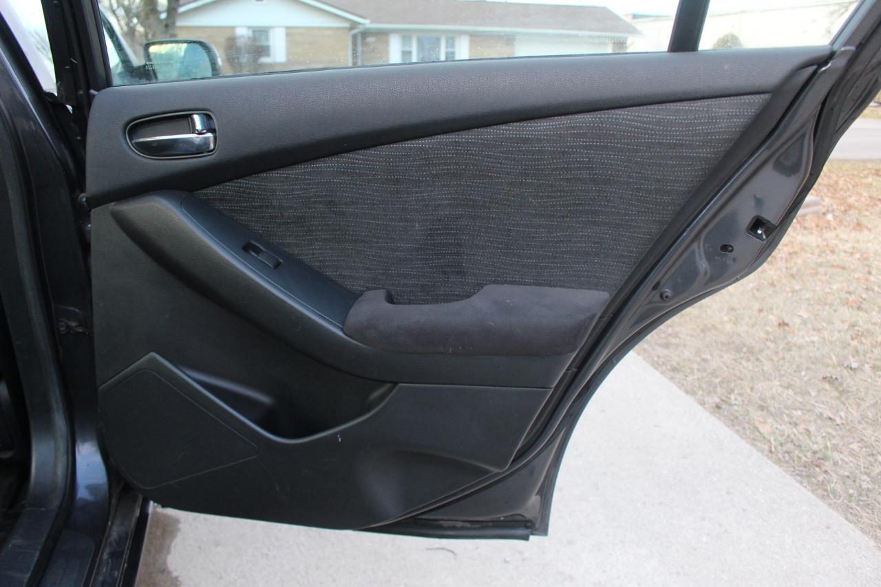 Nissan Altima 2.5 S 2012