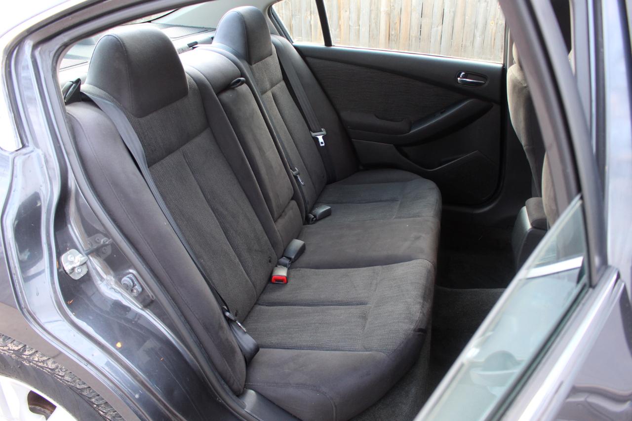 Nissan Altima 2.5 S 2012