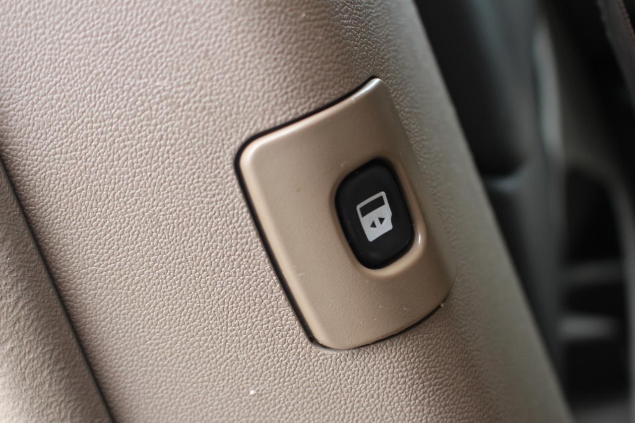 Chrysler Town & Country Limited 2013