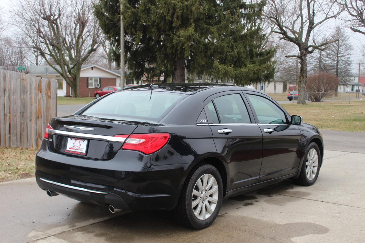 Chrysler 200 Limited 2013