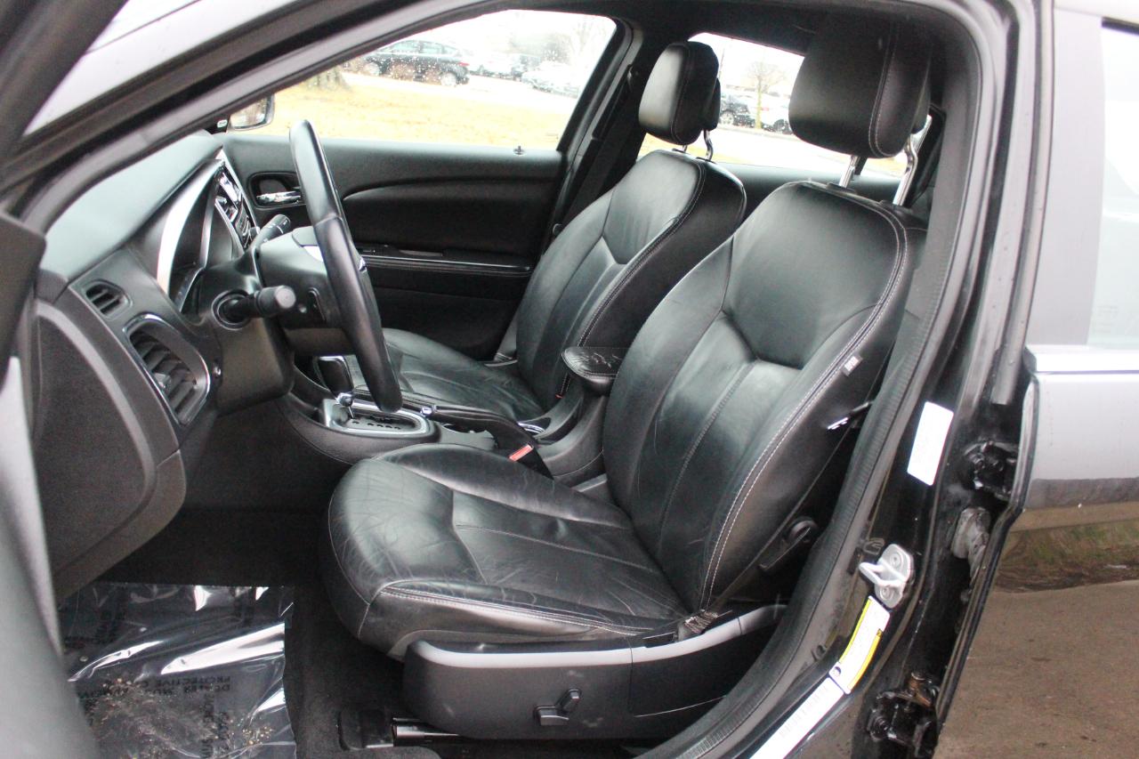 Chrysler 200 Limited 2013