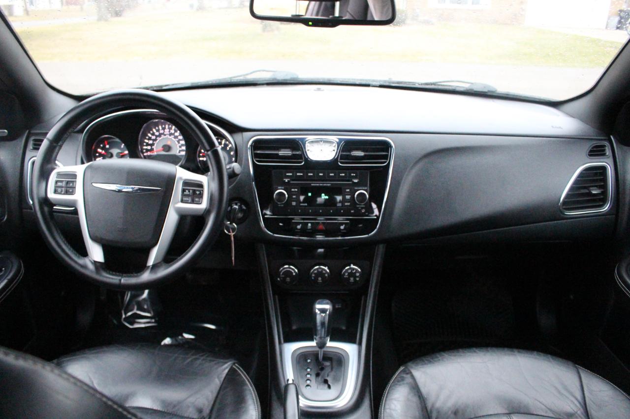 Chrysler 200 Limited 2013