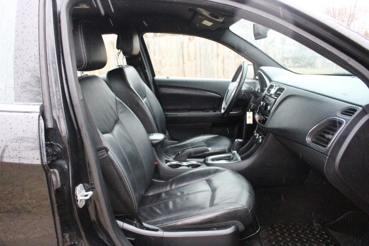 Chrysler 200 Limited 2013