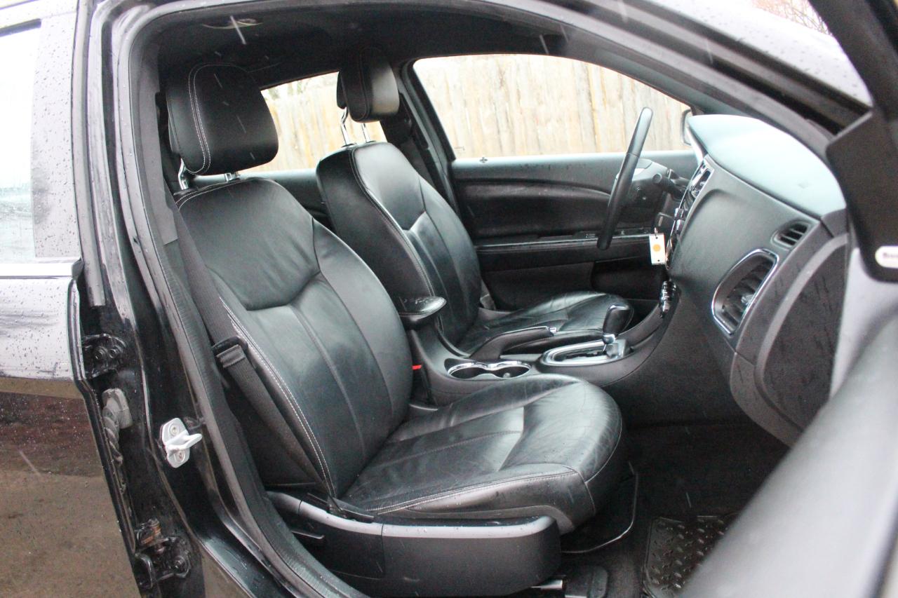 Chrysler 200 Limited 2013