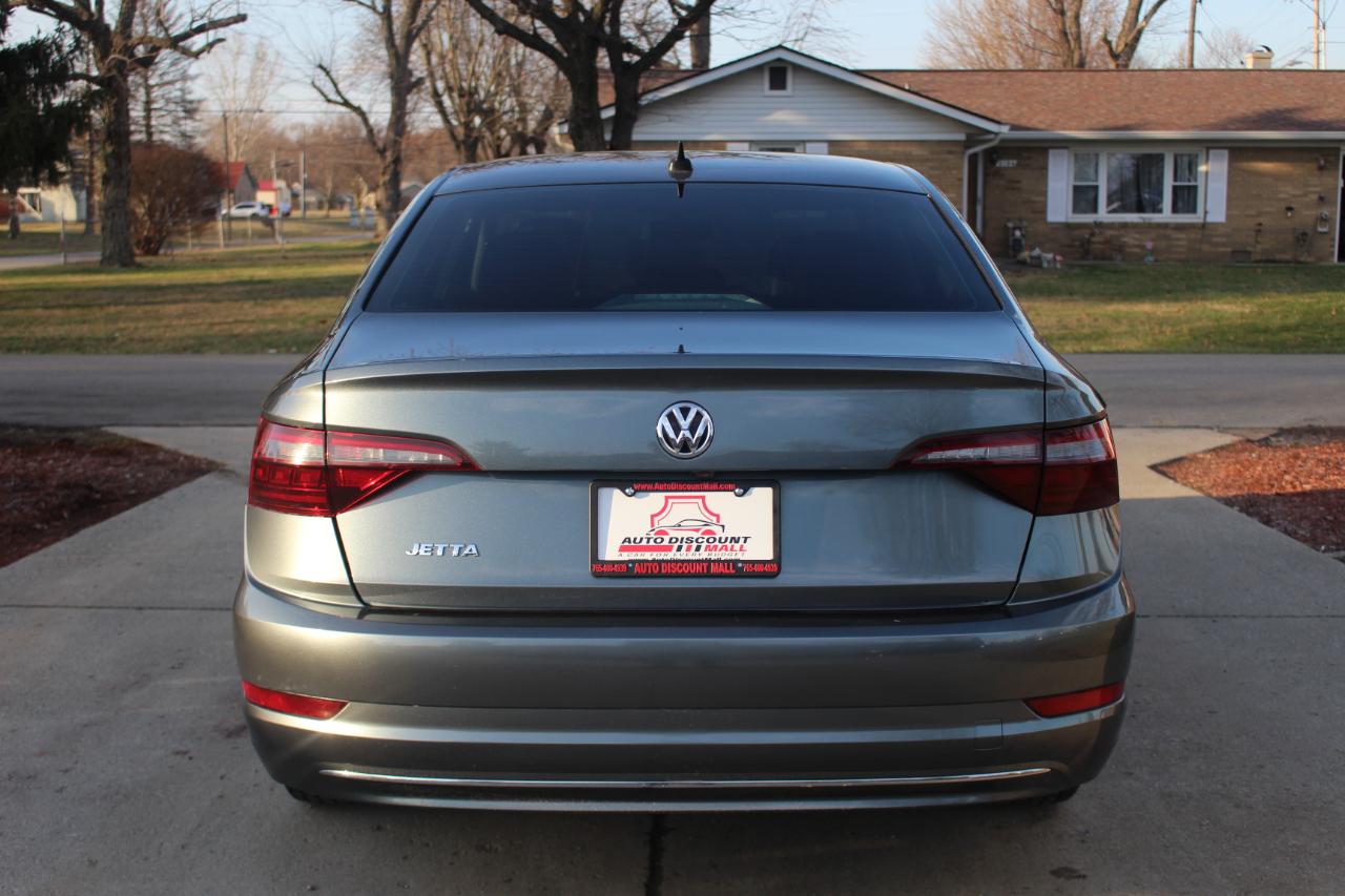 Volkswagen Jetta 1.4T S 8A 2021