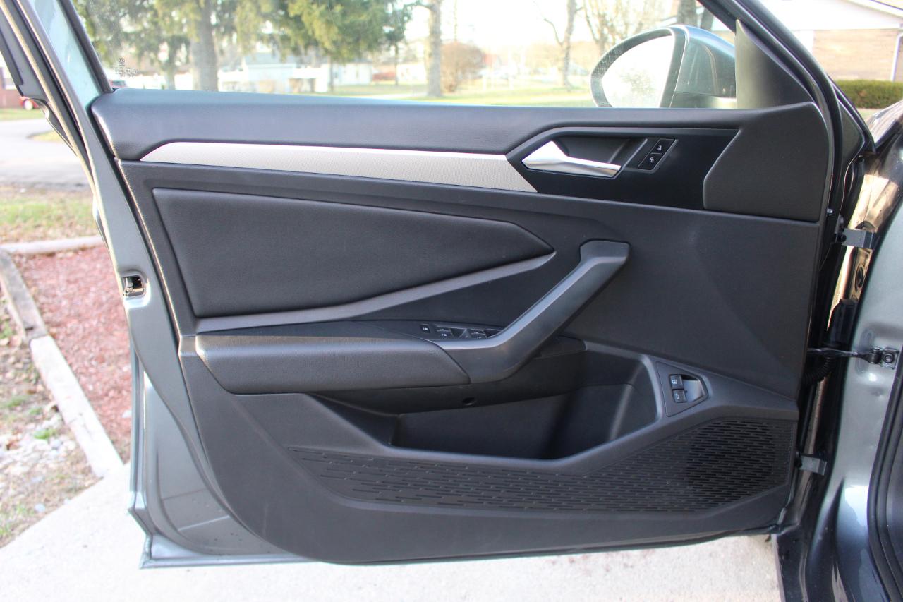 Volkswagen Jetta 1.4T S 8A 2021