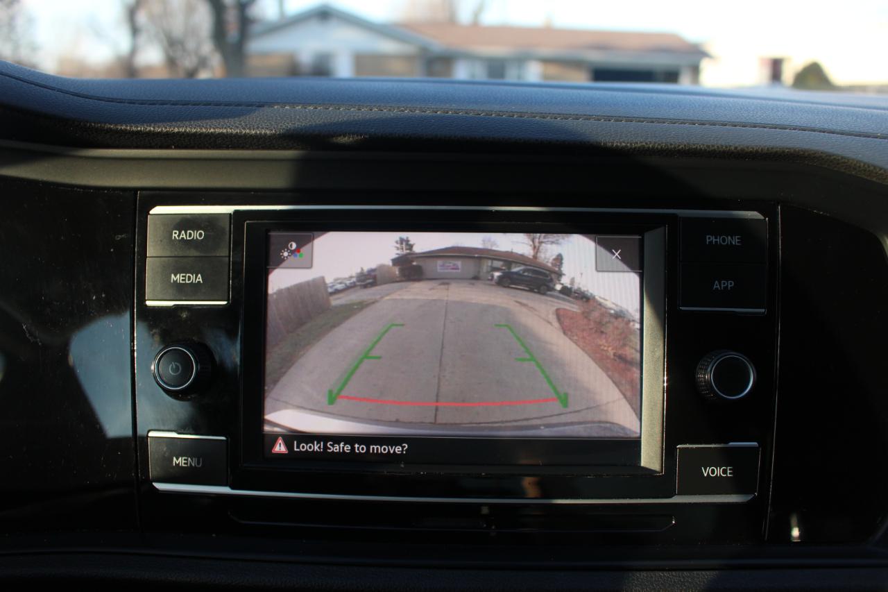 Volkswagen Jetta 1.4T S 8A 2021