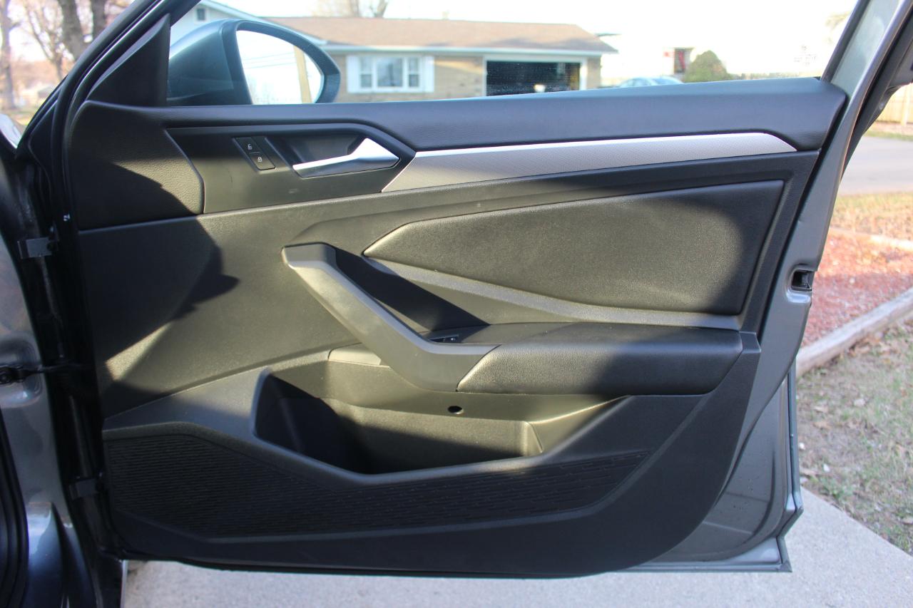 Volkswagen Jetta 1.4T S 8A 2021