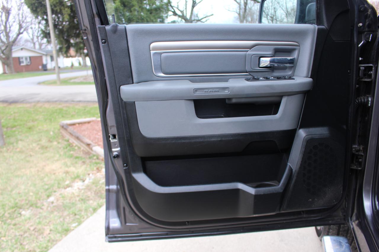 RAM 1500 Big Horn Quad Cab 4WD 2018